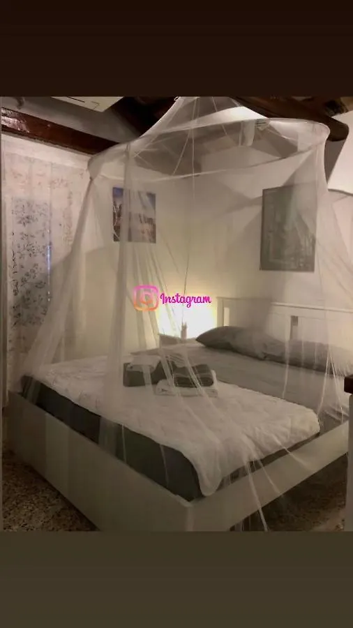 Apartment Salamon Guest House Venice Italy